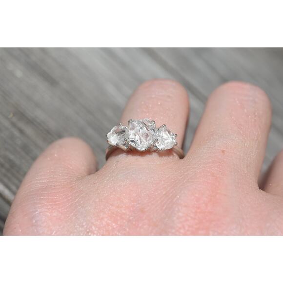 alternative raw diamond engagement rings, raw crystal size 4 5 6 7 8 8 9 10 11 - Picture 3 of 4